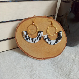 Kolczyki wiszące czarno biały marmur