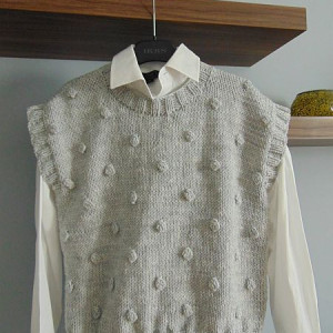 Wełniana w pęczki kamizelka