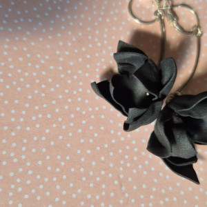 Kolczyki czarne kwiaty leciutkie