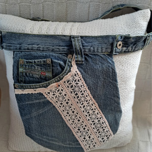 Nietuzinkowy jeansowy fartuszek dla kelnerki, barmanki, kieszonka na utarg z haftem