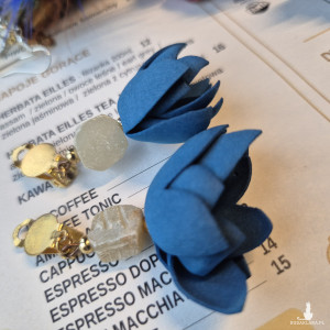 Klipsy kwiatowe z kamieniami