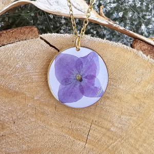 Złota zawieszka złoty wisiorek naszyjnik żywica z żywicy kwiaty z kwiatami retro naturalna dziewczęca kobieca hortensja