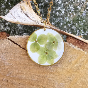 Złota zawieszka złoty wisiorek naszyjnik żywica z żywicy kwiaty z kwiatami retro naturalna dziewczęca kobieca hortensja