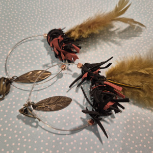 Klipsy piora lekkie braz