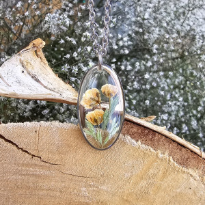 Srebrna zawieszka srebrny wisiorek naszyjnik żywica z żywicy kwiaty z kwiatami jajowata retro naturalna dziewczęca kobieca żółta gipsówka