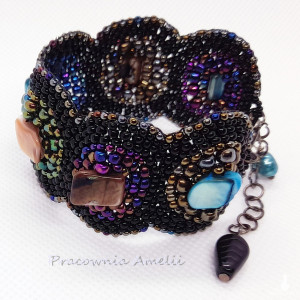 neonowa noc w masie perłowej