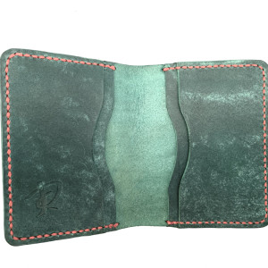 Turkusowy portfel skórzany ręcznie uszyty na karty.