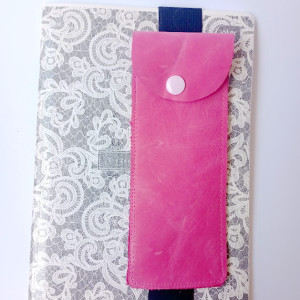 Etui/ piórnik/przybornik na długopisy/skóra/różowy