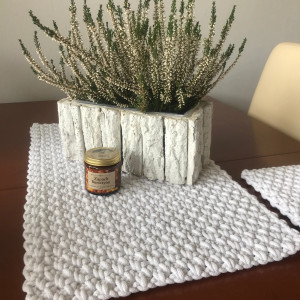 Bieżnik ręcznie robiony,obrus na stół mech ,35x80cm 5mm.