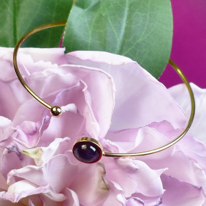 Elastyczna elegancka stalowa złota bransoletka - ametyst #80