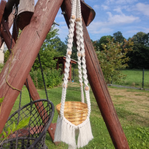 Kwietnik makramowy w stylu Boho z koszykiem