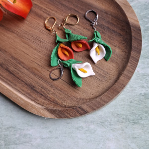 Kolczyki wiszące kwiaty-kalie.