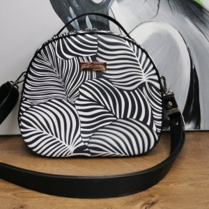 Torebka na ramię  handmade kuferek ekoskóra - liście czarno białe