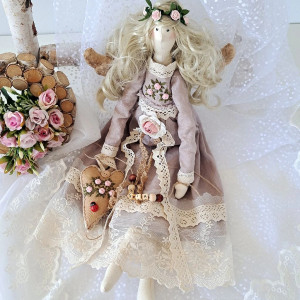 anioł stróż w kolorze antycznego różu,prezent chrzest,Komunia,narodziny,Dzień Matki