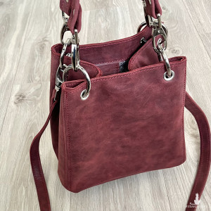 Czerwona torebka damska wykonana ze skóry „Crazy Horse”