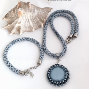 Szary komplet z ceramiczną zawieszką - stal szlachetna