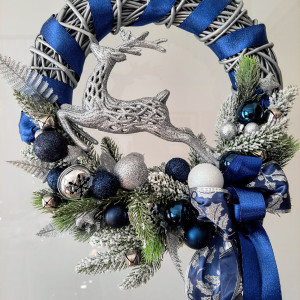 Wianek bożonarodzeniowy Srebrny renifer