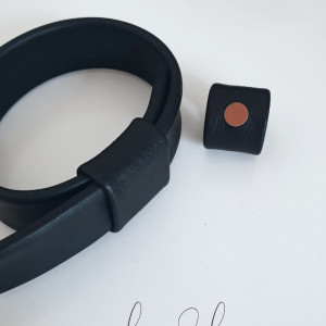 Komplet czarny pierscionek i bransoletka ze skóry naturalnej regulowana