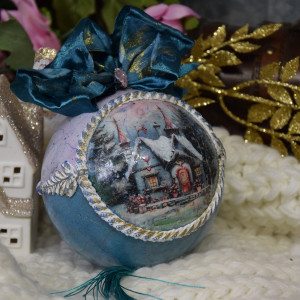 Bombka, bombki na choinkę, dekoracja świąteczna