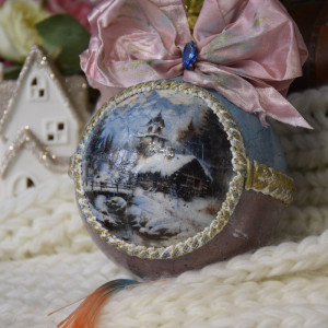 Bombka, bombki  na choinkę, dekoracja świąteczna