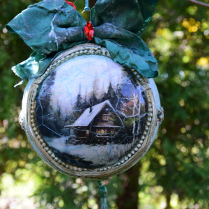 Bombka, bombki  na choinkę, dekoracja świąteczna