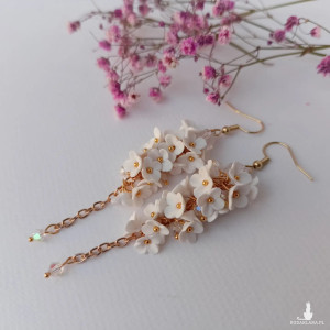 Kwiatowe długie kolczyki