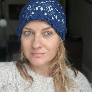 Czapka koronkowa na podszewce