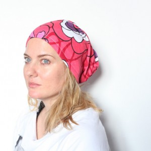 czapka kwiatowa na wiosnę szyta ręcznie 01