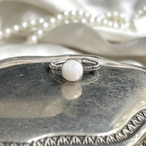 pierścionek regulowany KAMIEŃ KSIĘŻYCOWY stal chirurgiczna