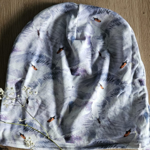 Czapka dla dziewczynki w łabędzie na wiosnę i jesień