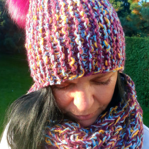 Komplet. Czapka plus komin.