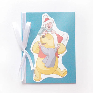 Mikołaj kartki dla dzieci, świąteczna kartka dla dziecka, Boże Narodzenie kartki z Kubusiem Puchatkiem, Kubuś Puchatek kartka na mikołajki, mikołajkowa kartka, świąteczne kartki dla firm