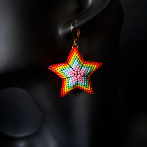 Tęczowe kolczyki w kształcie gwiazdek 3D