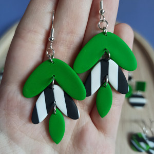 Halloweenowe kolczyki potrójne listki