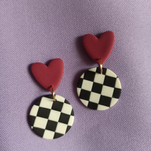Halloweenowe kolczyki w biało czarną kratę