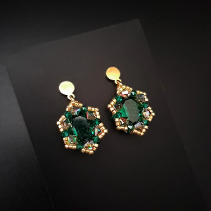 Eleganckie Kolczyki w Kolorach Zielenii i Złota z Kryształkami