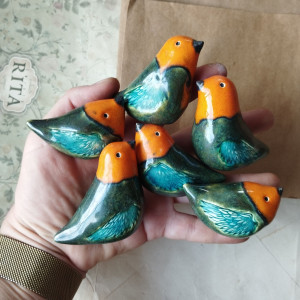 6 ptaszków w kolorze butelkowej zieleni