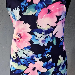 Fartuch, fartuszek klasyczny w dwóch wzorach paski i z kwiatów akwarelowych