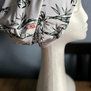 Czapka  w tropikalny motyw liści i łodyg bambusa japoński chiński ascetyczny delikatny