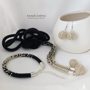 Komplet czarno-srebrny, lariat, bransoletka i kolczyki