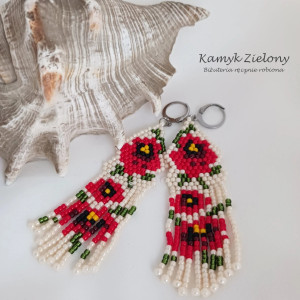 Koralikowe kolczyki maki czerwone - wykończenia ze stali chirurgicznej