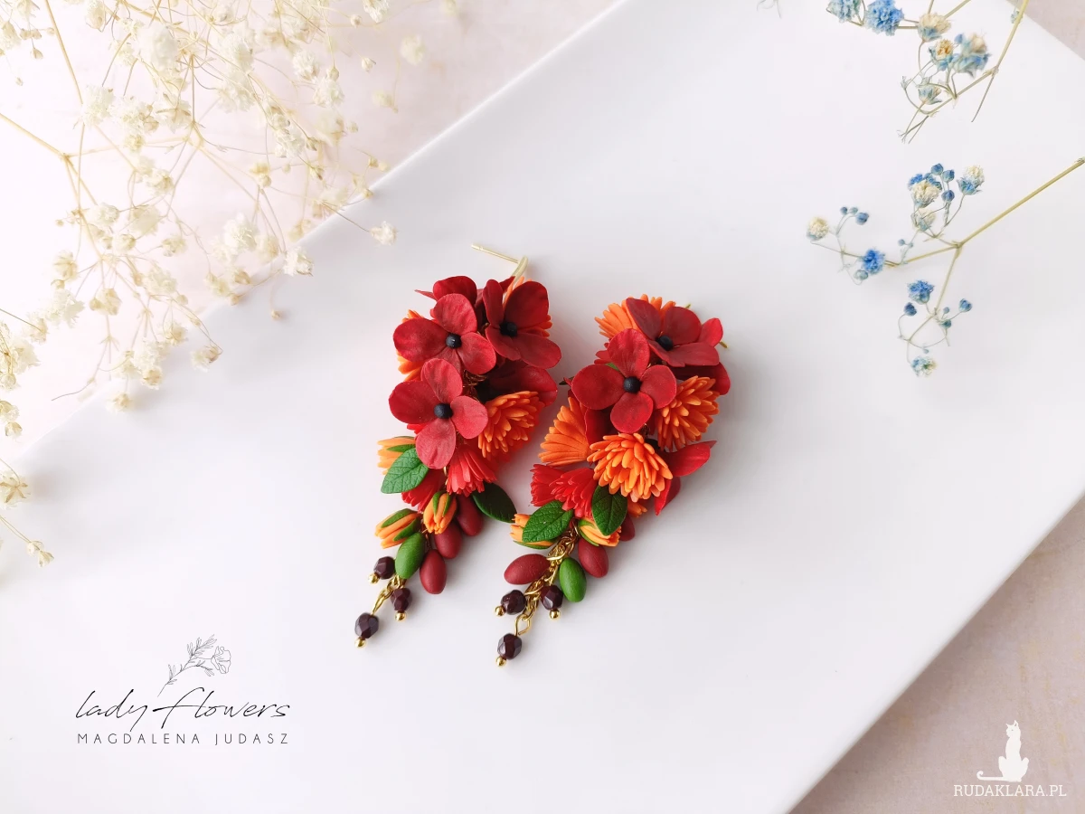 Eleganckie kolczyki w czerwonej kolorystyce