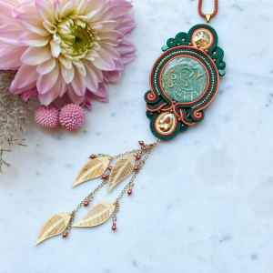 Wisior Autumn Feather boho z piórkami – zielony