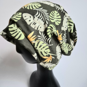 Czapka uniwersalna w liscie