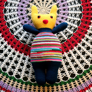 Szydełkowy kot, maskotka kot, przytulanka, zabawka kot