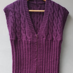 Wełniana kamizelka w kolorze śliwki