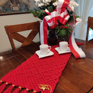 Ręcznie wypleciony świąteczny bieżnik