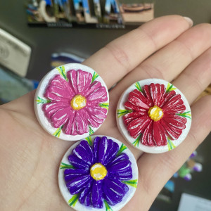 Magnesy na lodówkę z kwiatami