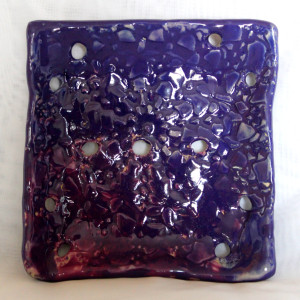 Fioletowa kwadratowa mydelniczka