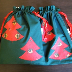 BAWEŁNIANY WORECZEK Z MOTYWEM  ŚWIĄTECZNYM.